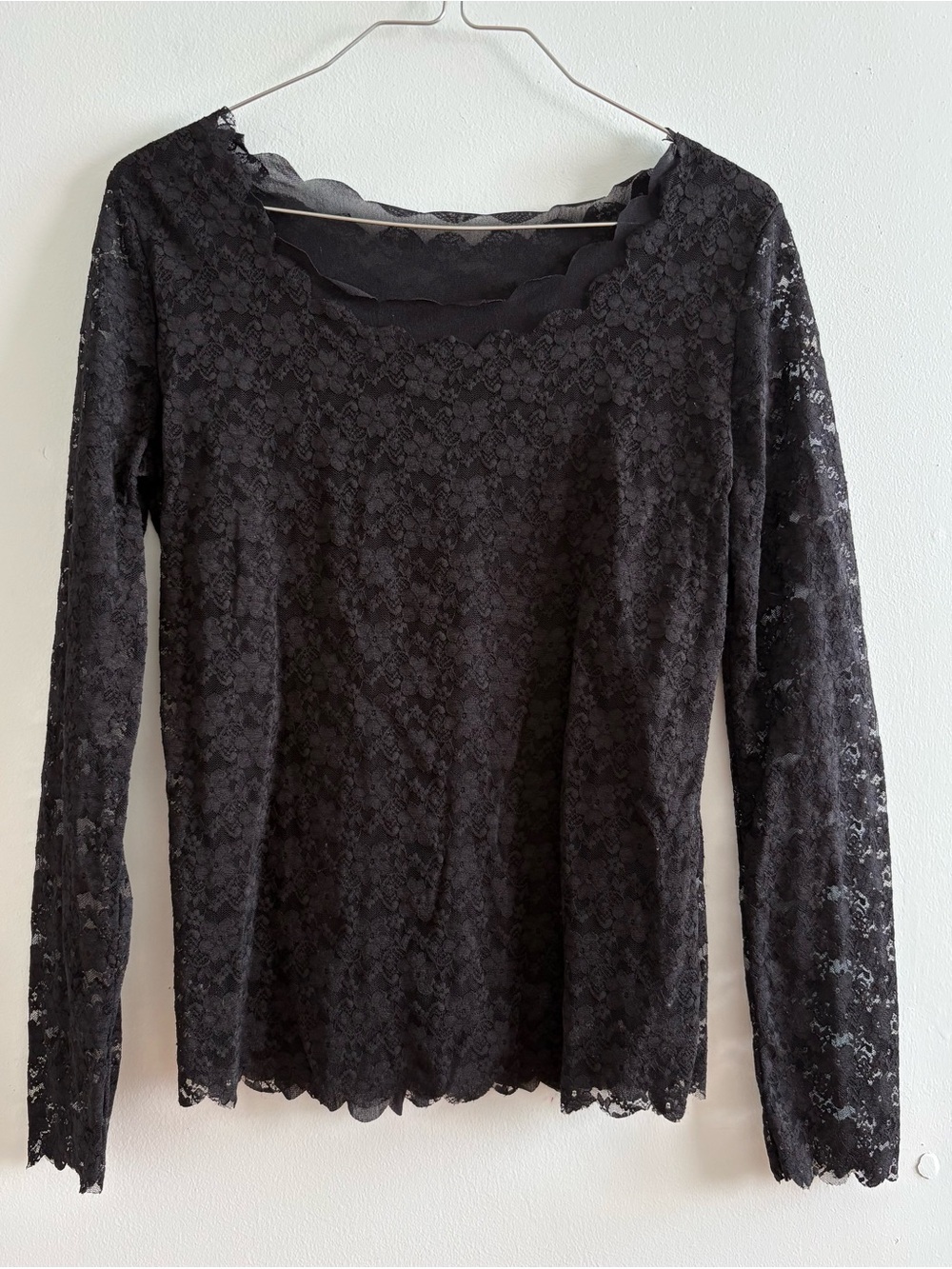 Black Lace Long-Sleeve Women's Top